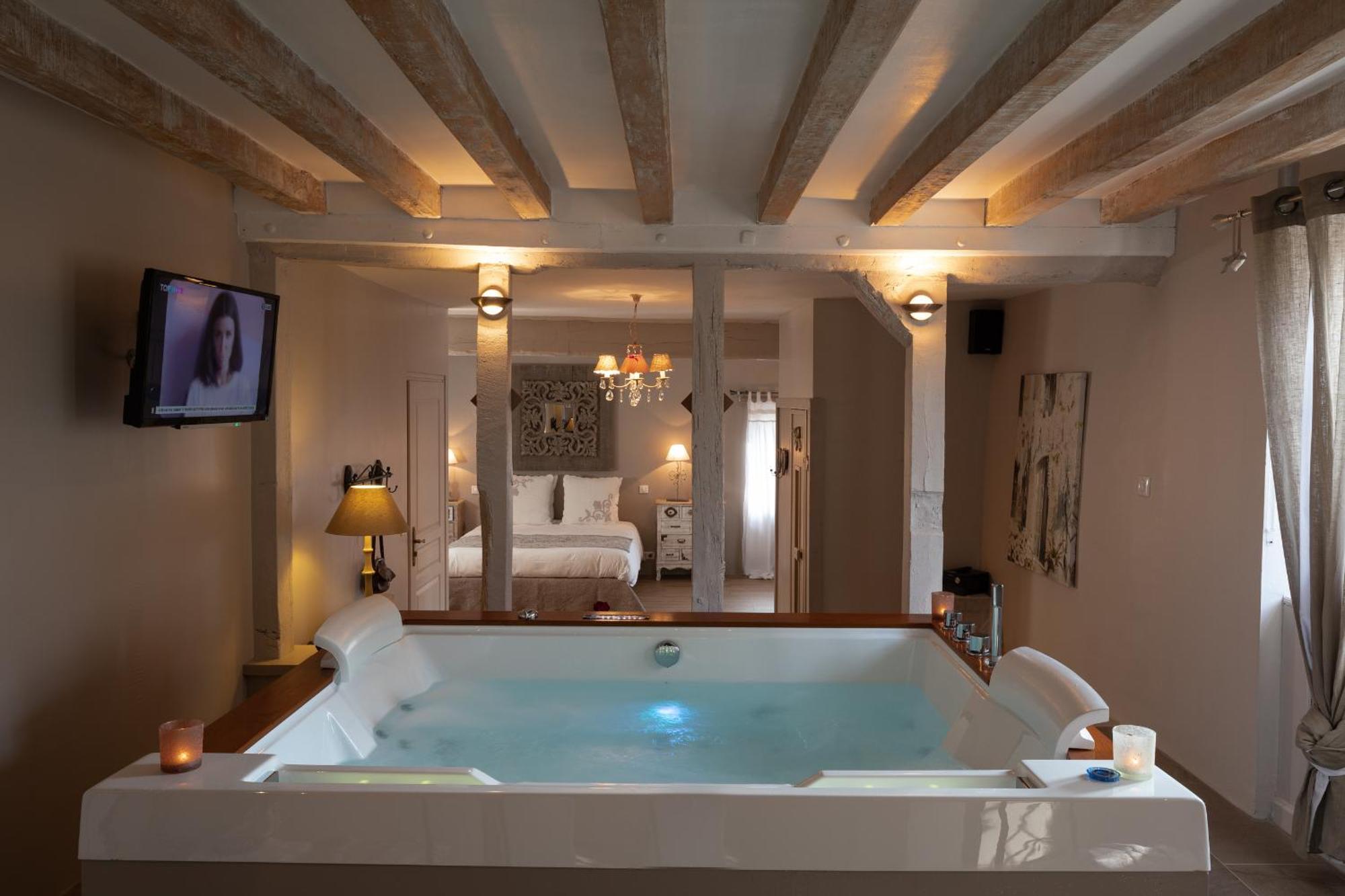 Hotel Charme Au Fil De L'Eau Vendieres Esterno foto